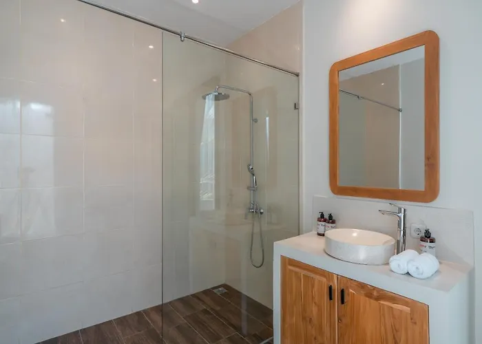 Selikur 2 - Brand New! Spacious 3br In Villa