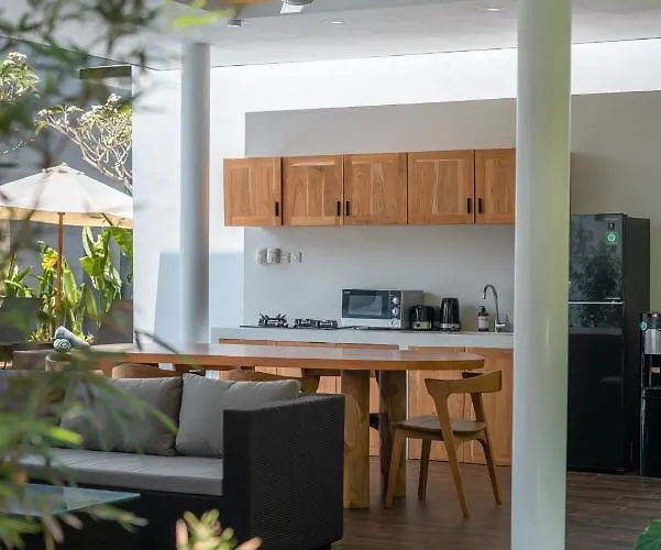 Selikur 2 - Brand New! Spacious 3br In Villa