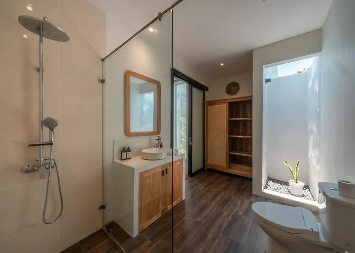 Selikur 2 - Brand New! Spacious 3br In * Seminyak