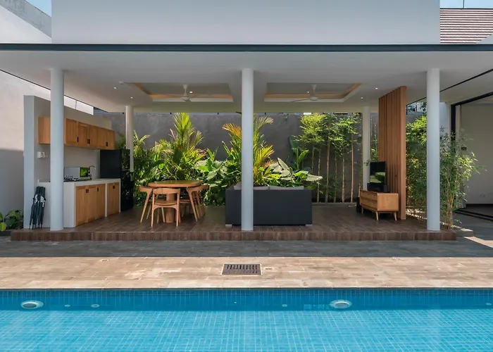 Selikur 2 - Brand New! Spacious 3br In Villa Seminyak